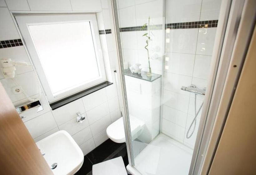 Номер бизнес-класса, Am Sportpark