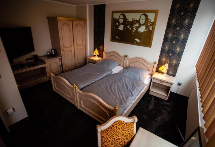 Номер бизнес-класса, Am Sportpark