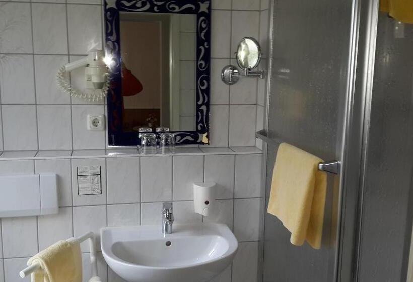 اتاق استاندارد یک نفره, Am St. Georg