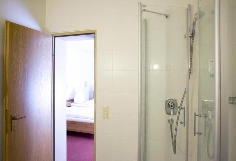 스탠다드 트리플 룸, Flora