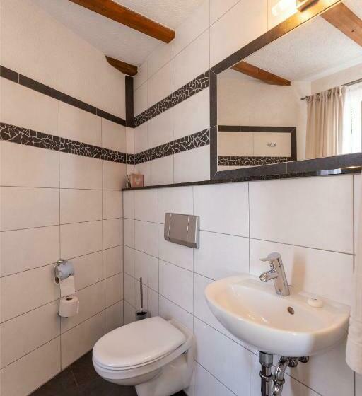 Люкс 2 Спальни, Garni Am Domplatz