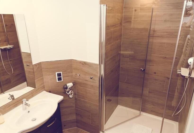 חדר סטנדרט, Garni Reis