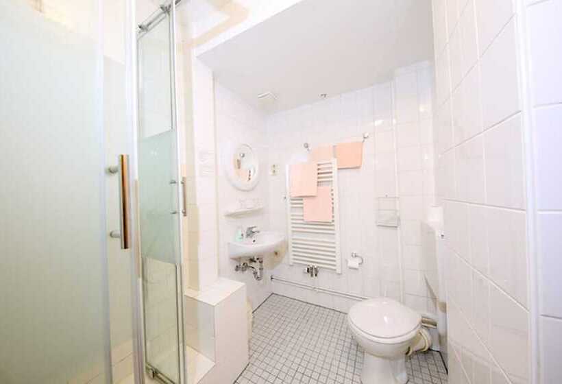 스탠다드 트리플 룸, Garni Schilling