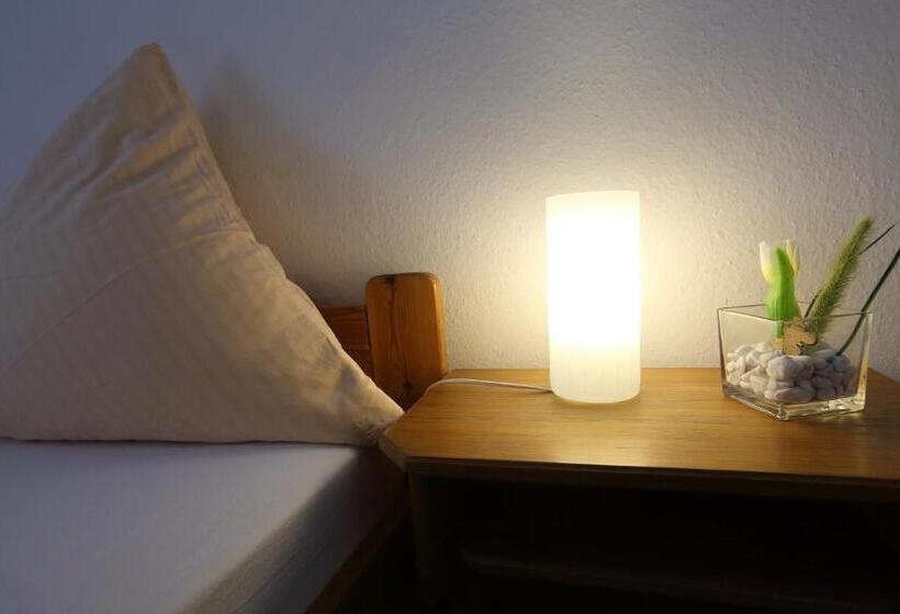 스탠다드 트리플 룸, Garni Schilling