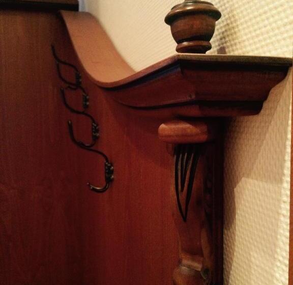 غرفة كلاسيكية, Goldner Loewe