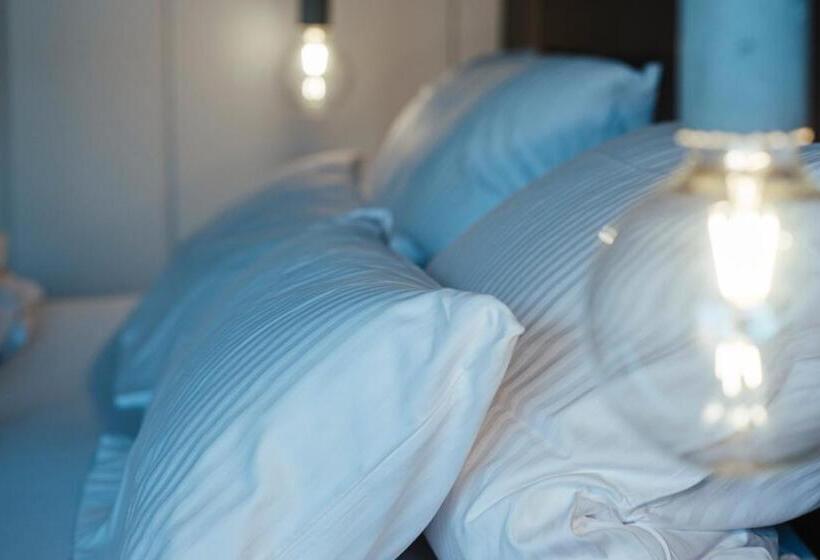 컴포트 룸, Lindenhof