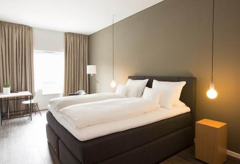 컴포트 룸, Lindenhof