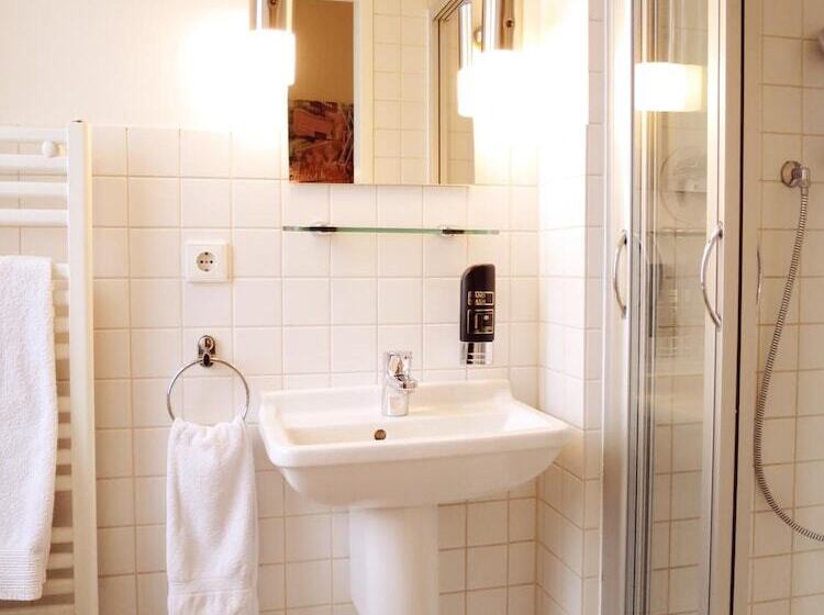 غرفة قياسية, Monte Christo