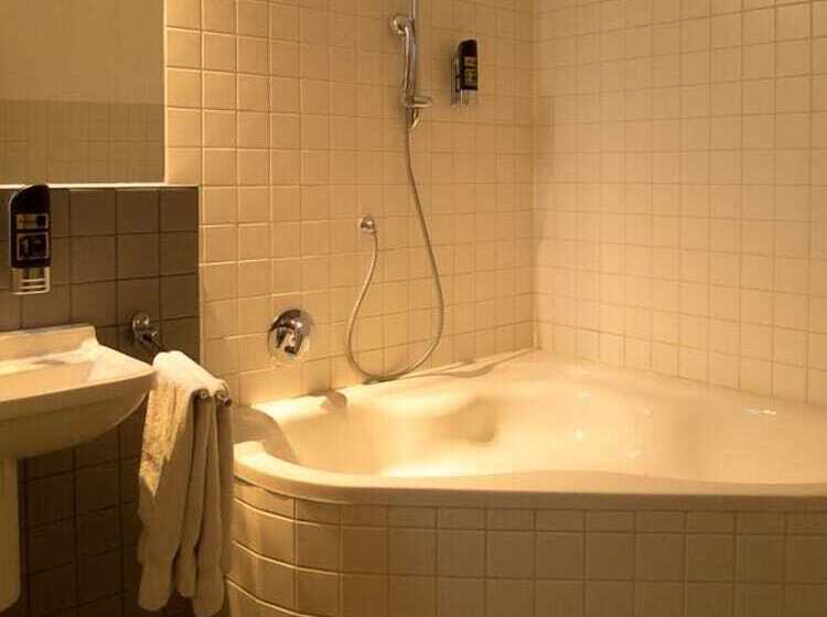 غرفة قياسية فردية, Monte Christo