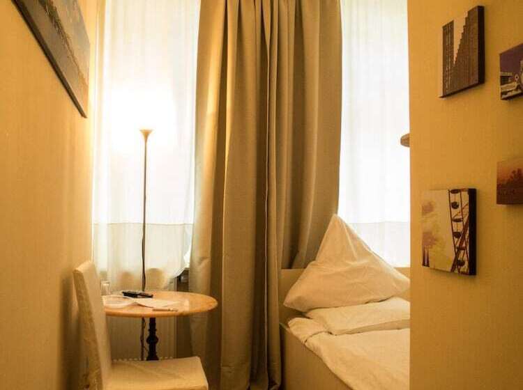 غرفة قياسية فردية, Monte Christo