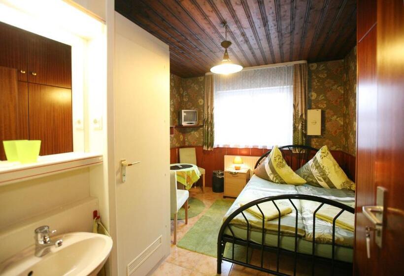 Номер Стандарт, Pension Klaer