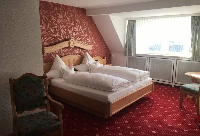 Номер Стандарт, Feste Neustadt