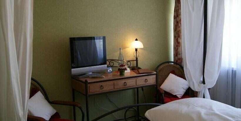 חדר סטנדרט, Feste Neustadt