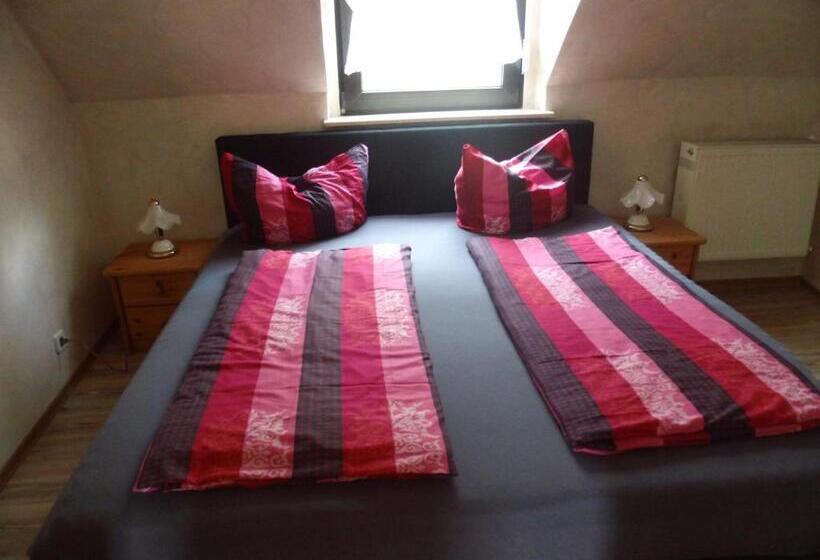 חדר סטנדרט, Zum Valwiger Herrenberg