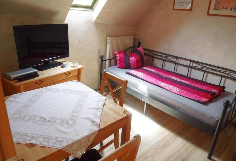 חדר סטנדרט, Zum Valwiger Herrenberg