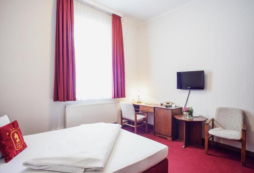 标准间, Schwarzer Bär Jena