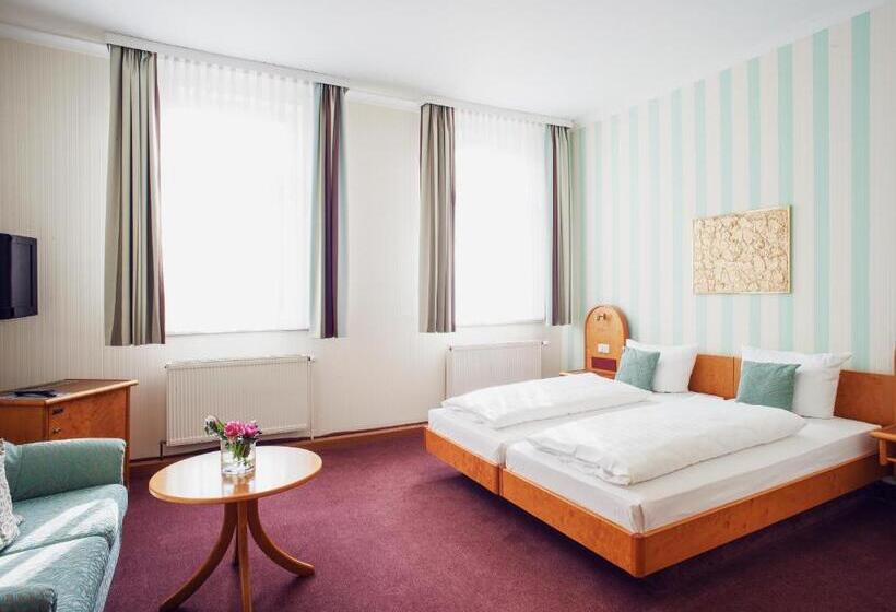 标准间, Schwarzer Bär Jena