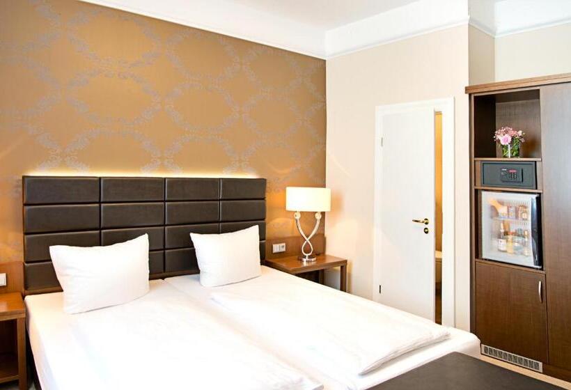 高级大房间, Schwarzer Bär Jena