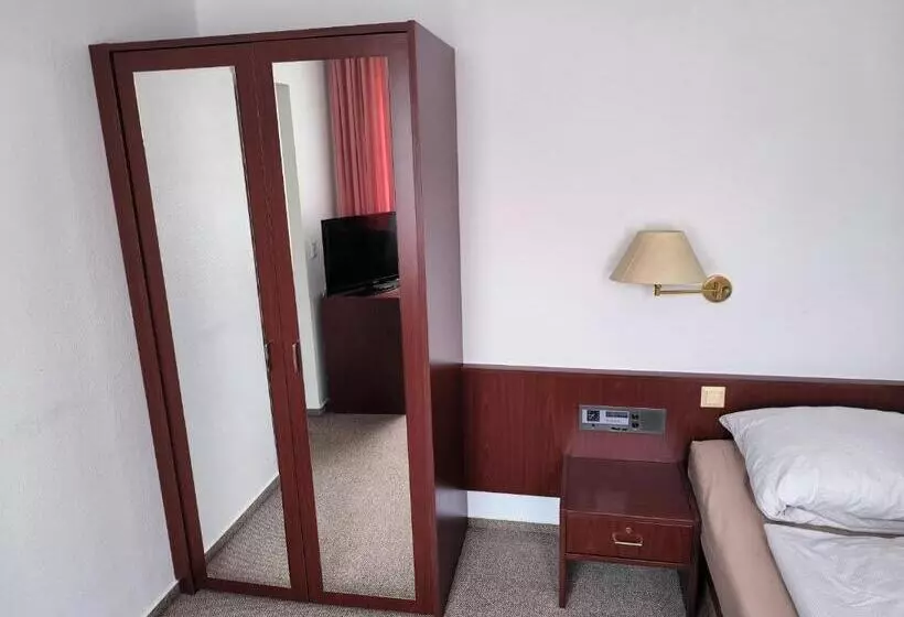 اتاق استاندارد یک نفره, Zimmer Am Jüdenhof