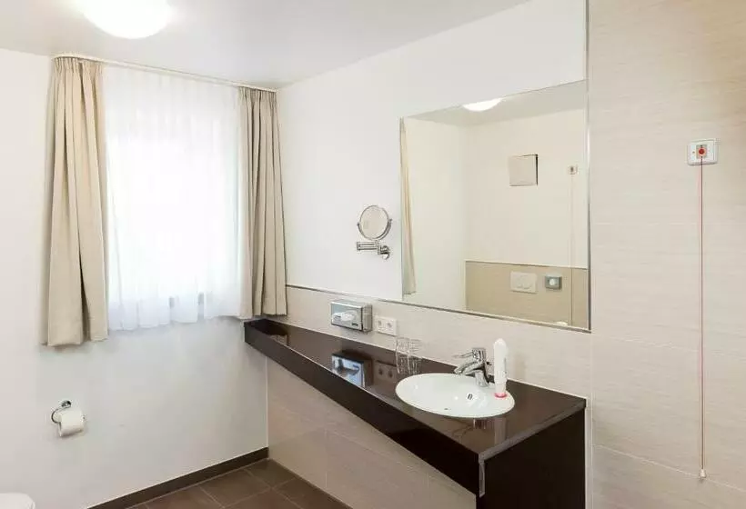 スタンダードシングルルーム, Komforthotel Butjadinger Tor