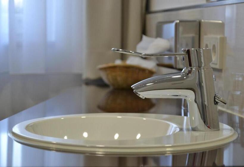 חדר סטנדרט, Komforthotel Butjadinger Tor