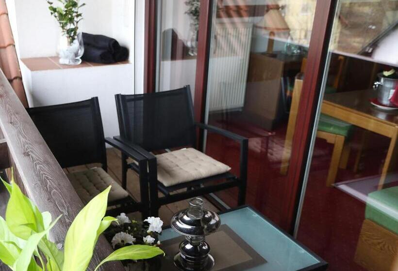 Номер Стандарт Трехместный, Landhotel & Reiterhof Schumann