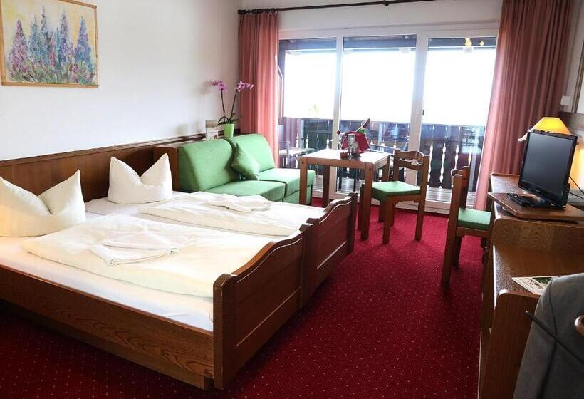 Номер Стандарт Трехместный, Landhotel & Reiterhof Schumann