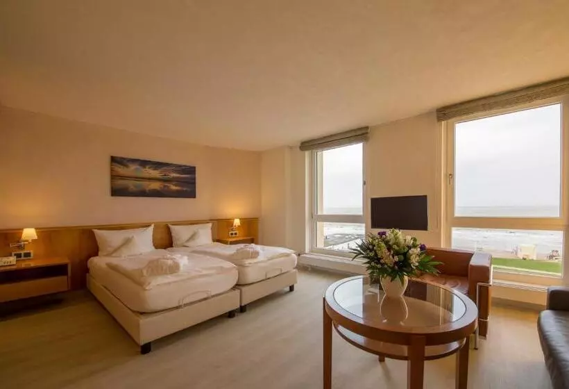 سوییت جونیور با چشم‌انداز دریا, Michels Strandhotel Germania