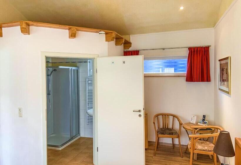 غرفة قياسية, Moselhotel Weinhaus Simon ``sauna``restaurant``eladesäule