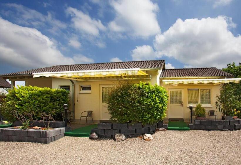 Номер Стандарт, Moselhotel Weinhaus Simon ``sauna``restaurant``eladesäule