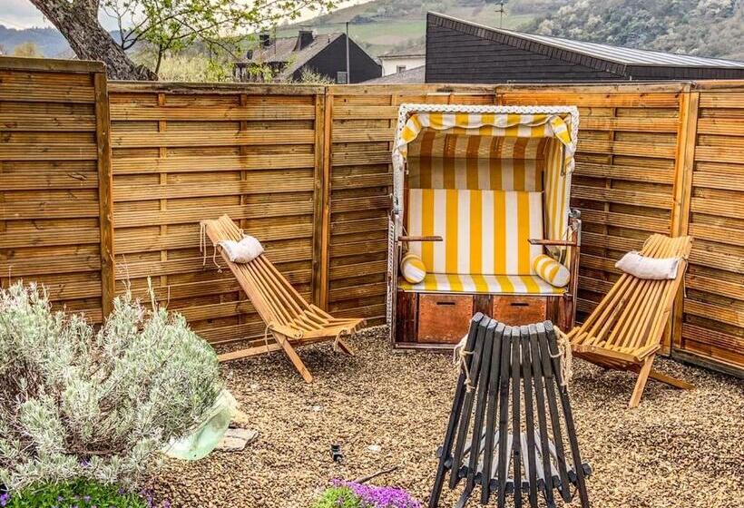 غرفة ديلوكس مزودة بشرفة, Moselhotel Weinhaus Simon ``sauna``restaurant``eladesäule