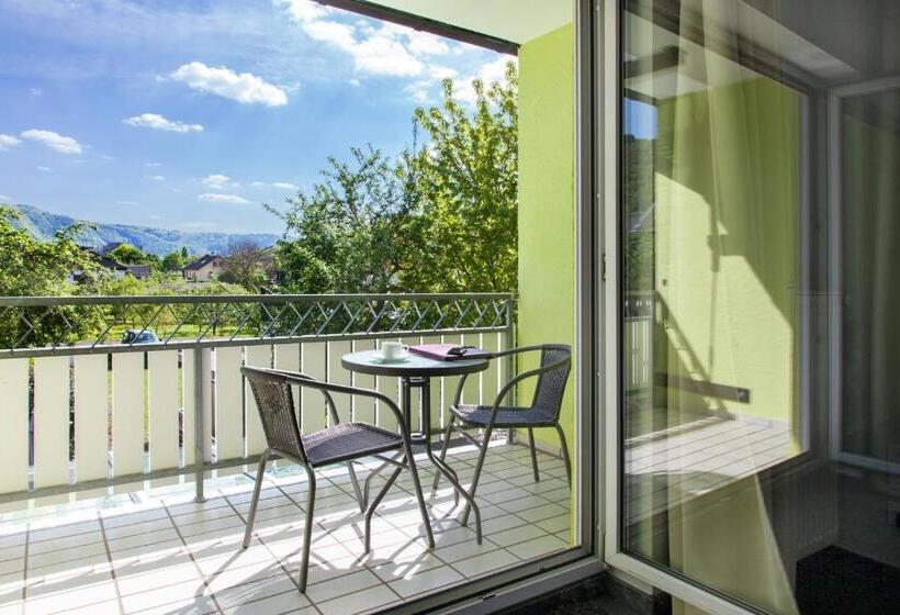Номер Deluxe с Балконом, Moselhotel Weinhaus Simon ``sauna``restaurant``eladesäule
