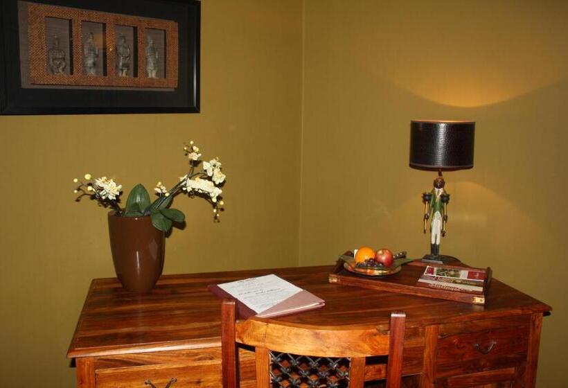 Номер бизнес-класса, Art Hotel Neckar