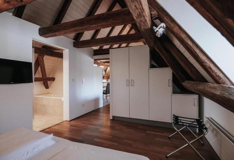 四人标准间, Design Hotel & Restaurant Löwen