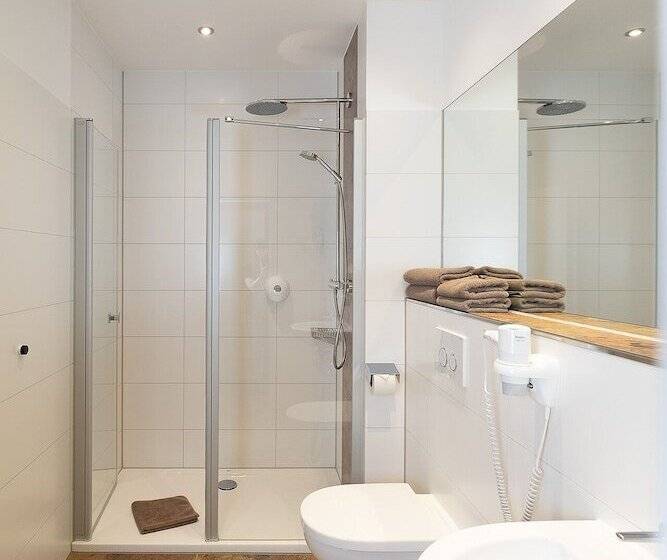 スーペリアールーム, Am Steinberg