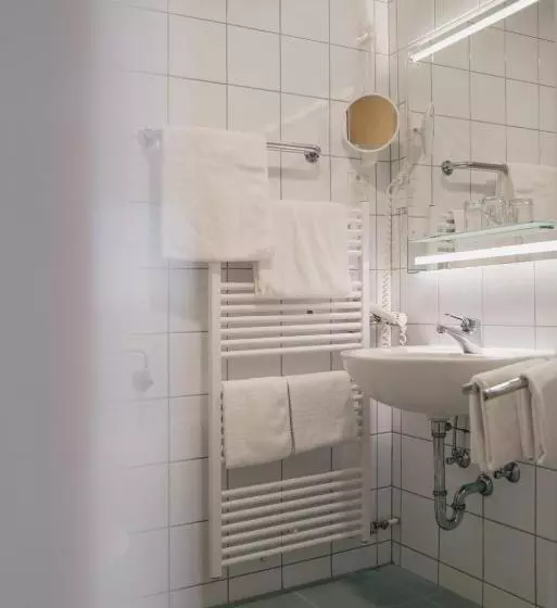 コンフォートルーム, Berghotel Wiedener Eck