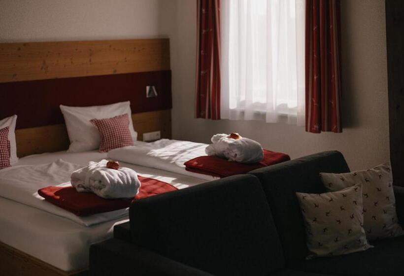 جناح جونيور مزوَّد بشرفة, Berghotel Wiedener Eck