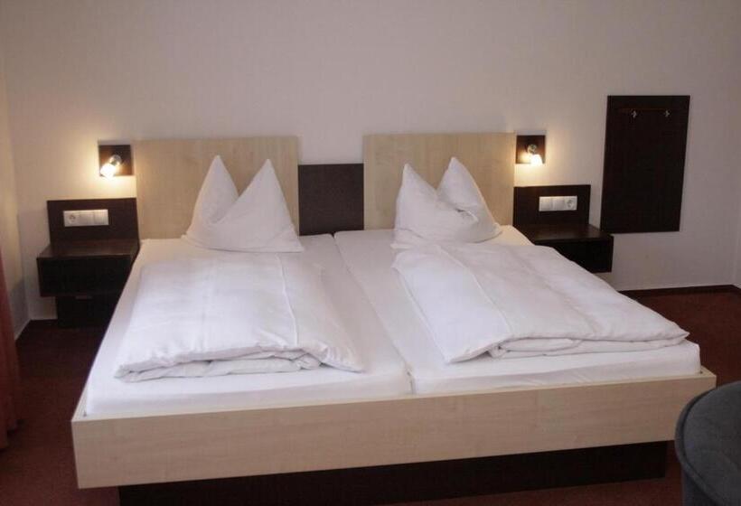 חדר סטנדרט, Burgklause