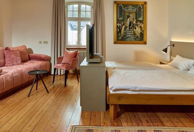 Номер Стандарт Трехместный, & Restaurant Burgschänke