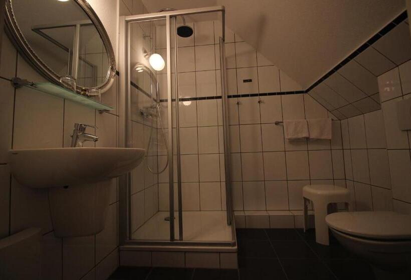 غرفة كومفورت, Garni Zur Linde