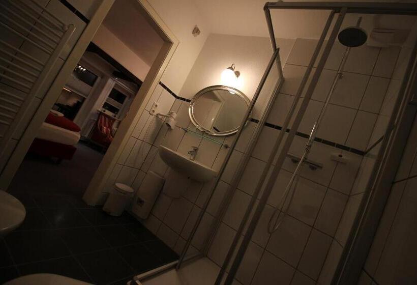 غرفة كومفورت, Garni Zur Linde