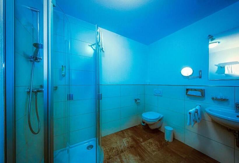 标准单人间, Linde Pfalz