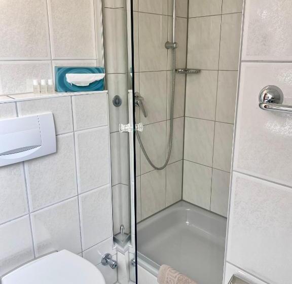 Семейный Номер, M