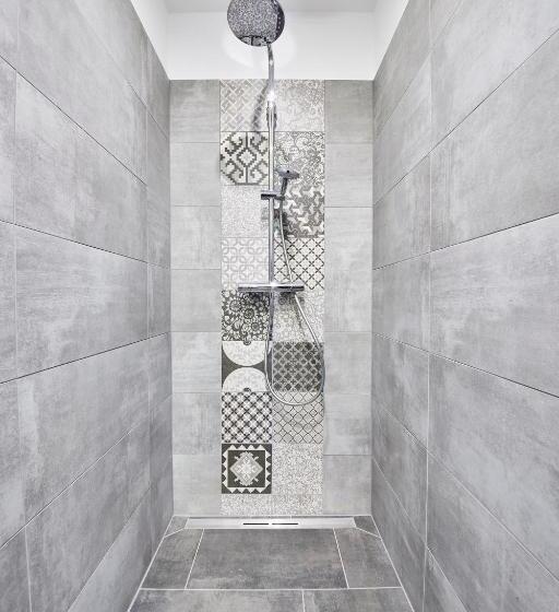 חדר דלוקס, Reiler Hof