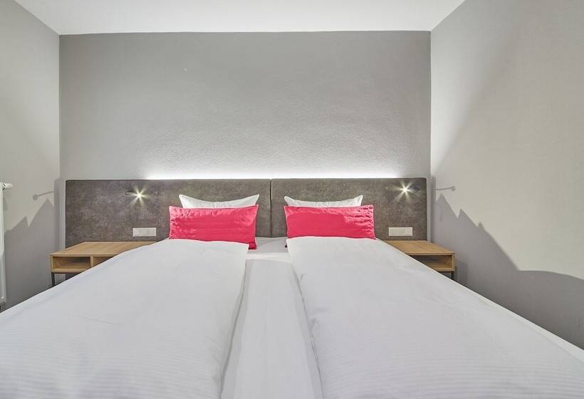 חדר דלוקס, Reiler Hof