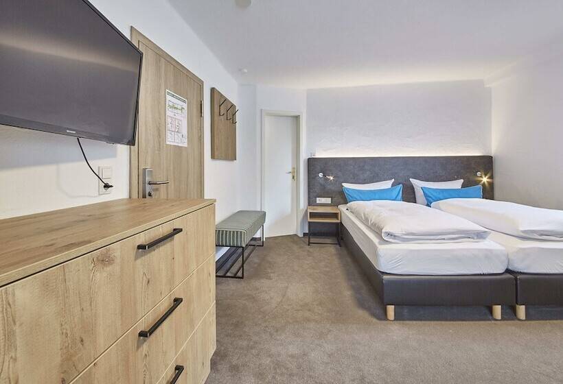 חדר דלוקס, Reiler Hof