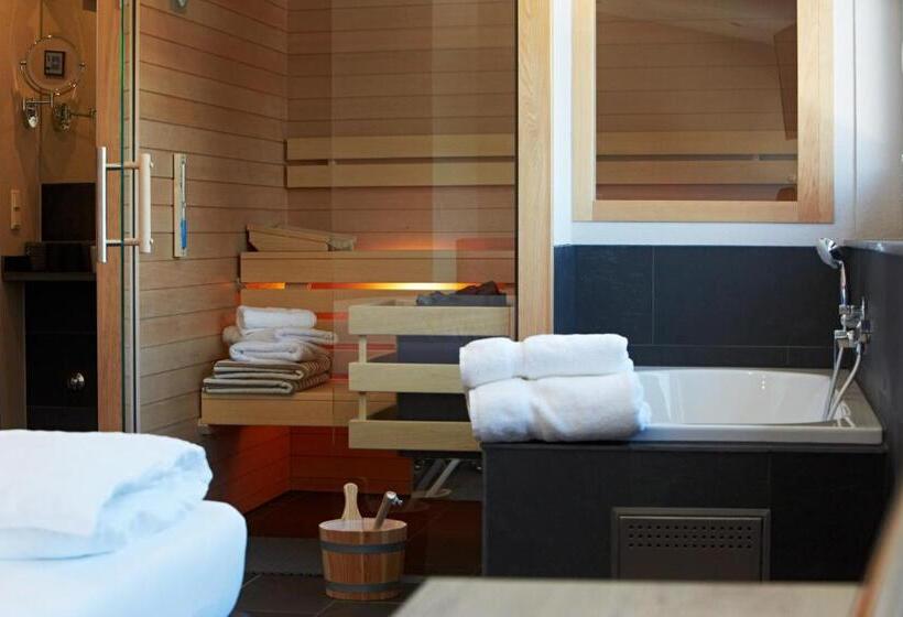 חדר דלוקס, Reiler Hof