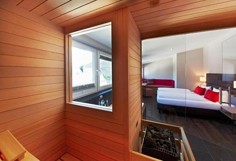 חדר דלוקס, Reiler Hof