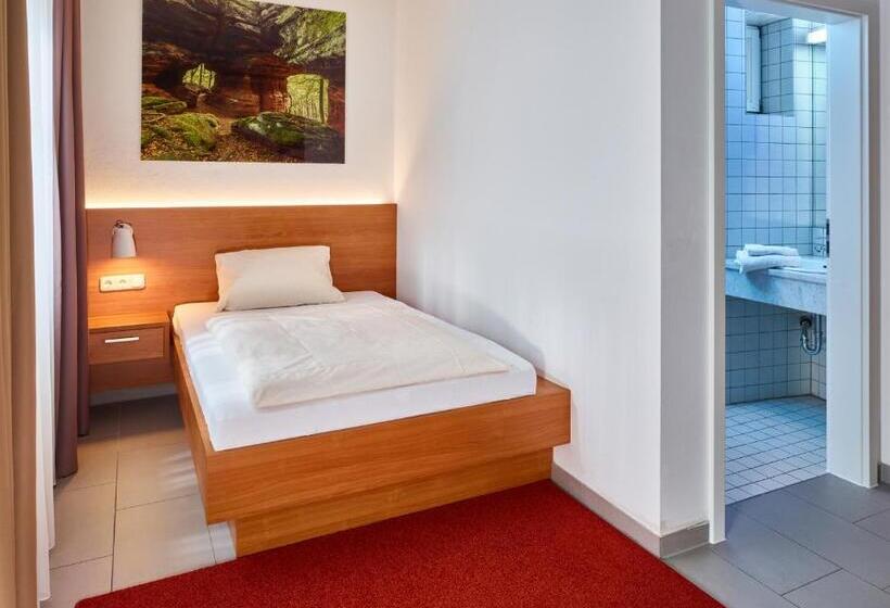 Номер Стандарт Индивидуальный, & Restaurant Burgschänke