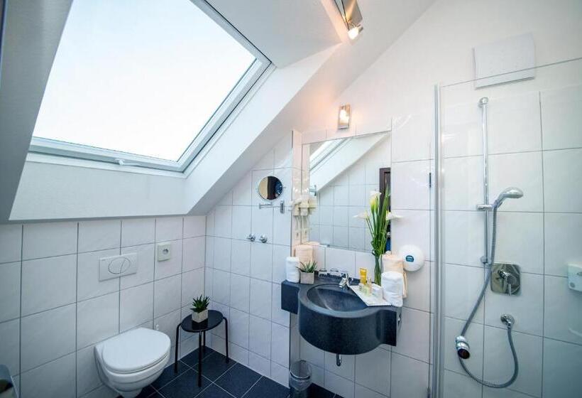 舒适型房间, & Restaurant Goldener Pflug